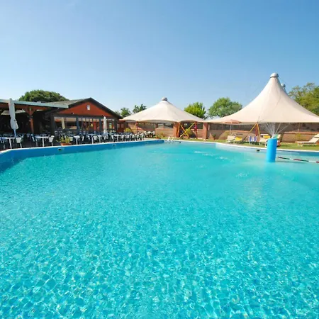 Locazione Turistica Borsetti.7 Holiday home *